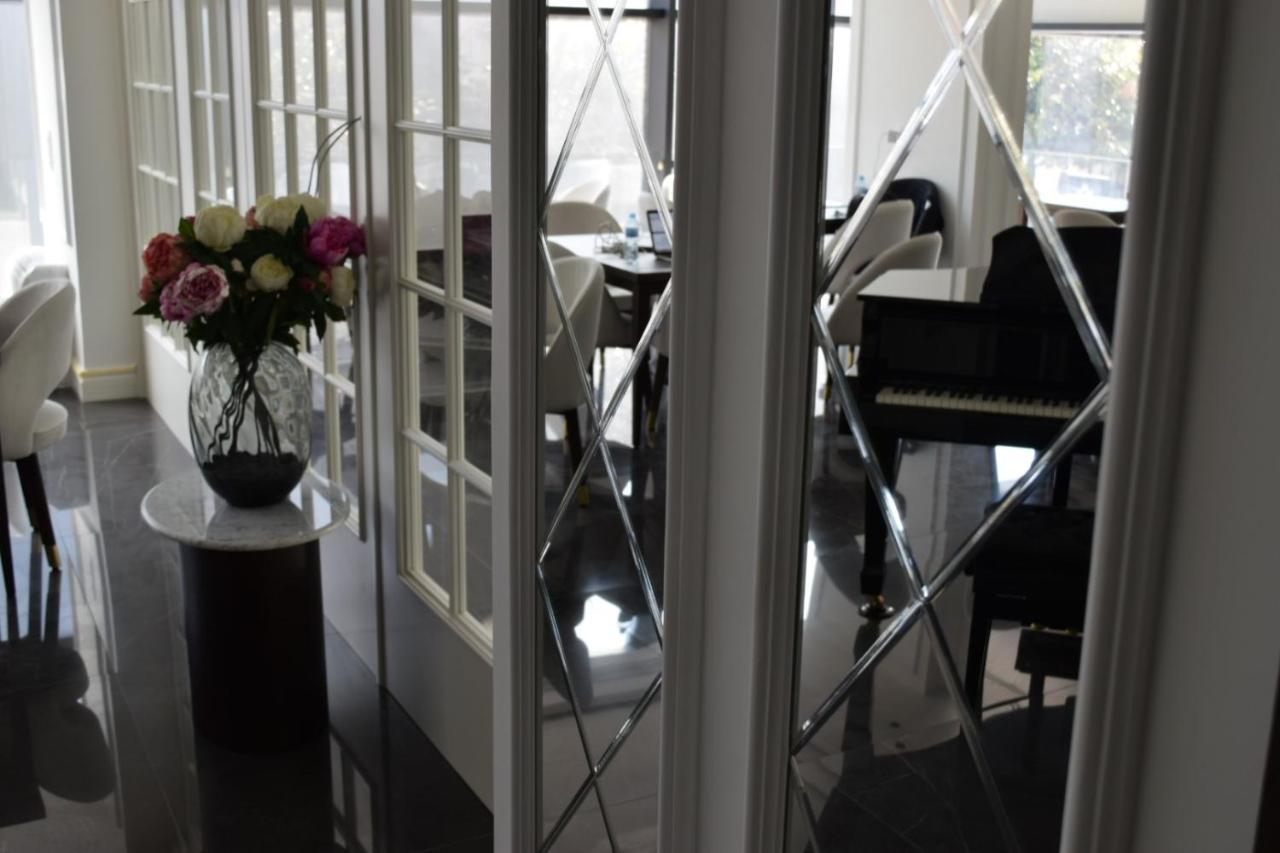 Boutique Hotel Vissi D'Arte Budva Bagian luar foto